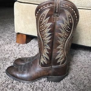 Ariat boots, new condition